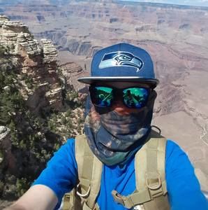 Meet your Posher, Christian